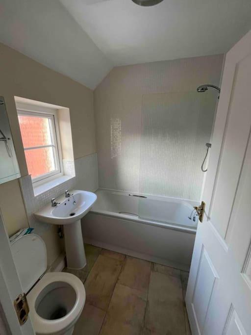 2 Bed Coach House Flat Hereford Apartamento Exterior foto